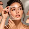 Peeling visage : types, résultats, prix et conseils avant de réserver